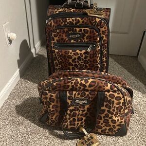 Kathy Van Zeeland Animal Print Travel Set